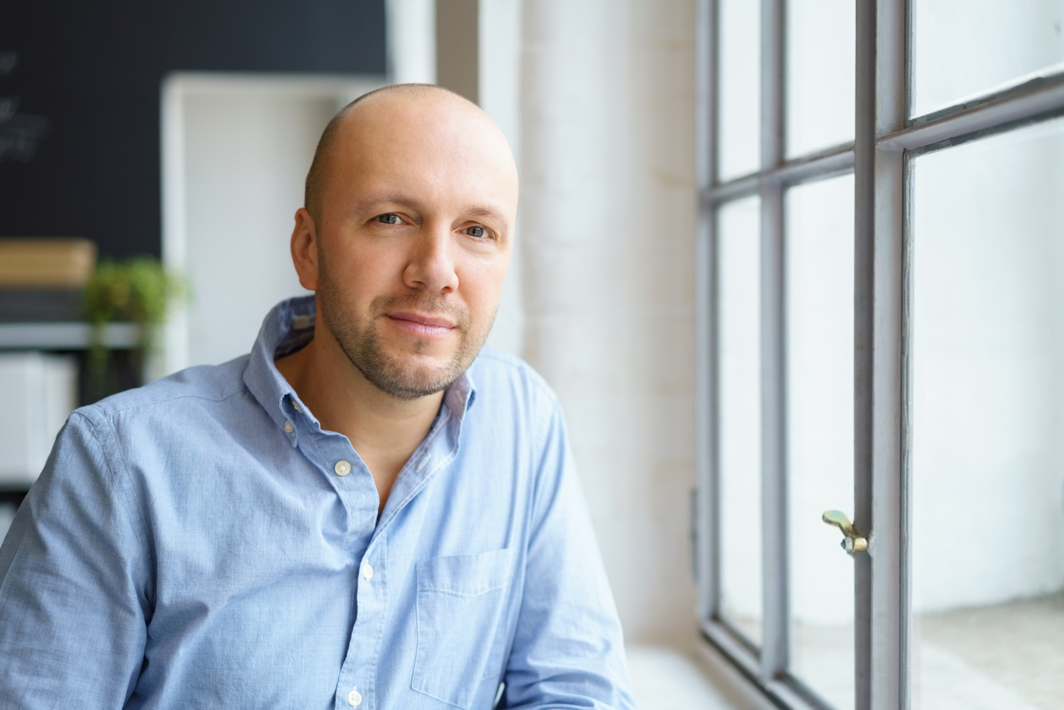 михаил антонов